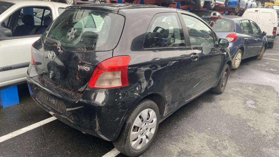 Image Aile avant gauche - TOYOTA YARIS 2