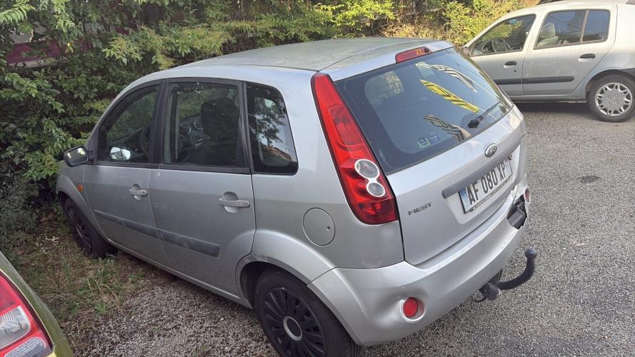Image Feu arriere principal gauche (feux) - FORD FIESTA 5