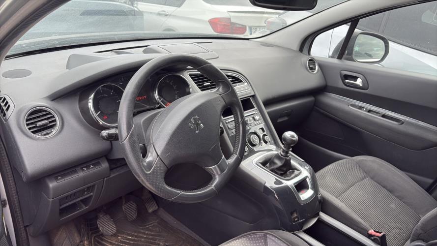 Image Feu arriere principal droit (feux) - PEUGEOT 5008 1