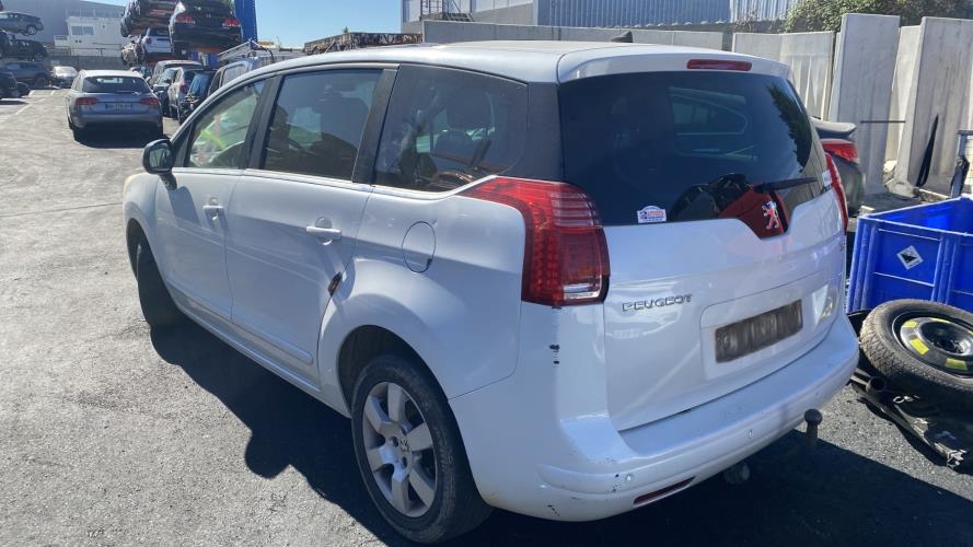 Image Porte avant gauche - PEUGEOT 5008 1