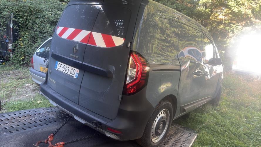 Image Interrupteur de leve vitre avant gauche - RENAULT KANGOO 3