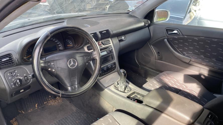 Image Capot - MERCEDES CLASSE C 203 COUPE SPORT