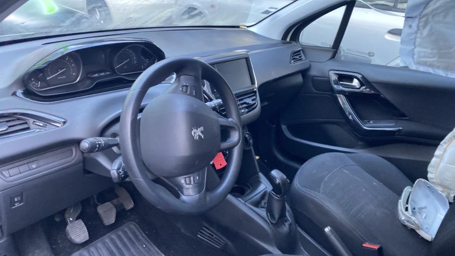 Image Feu arriere principal droit (feux) - PEUGEOT 208 1