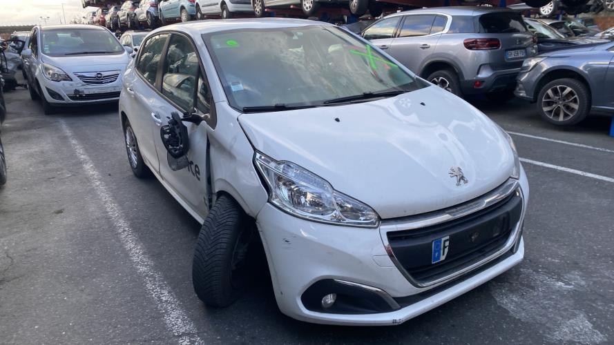 Image Feu arriere principal droit (feux) - PEUGEOT 208 1