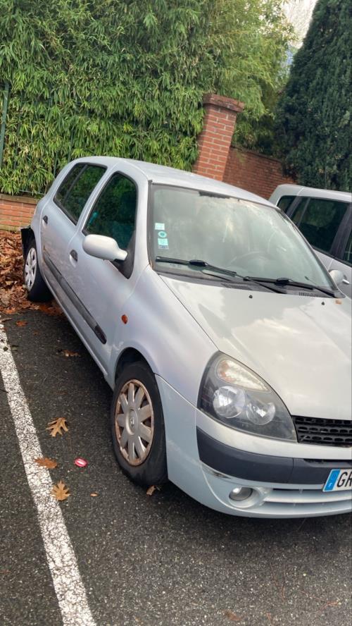 Image Anti brouillard gauche (feux) - RENAULT CLIO 2