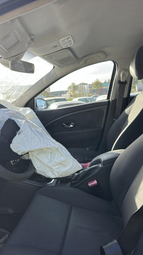 Image Capot - RENAULT MEGANE 3