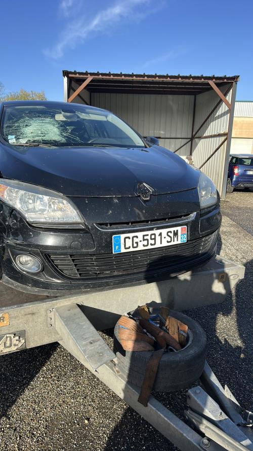 Image Capot - RENAULT MEGANE 3
