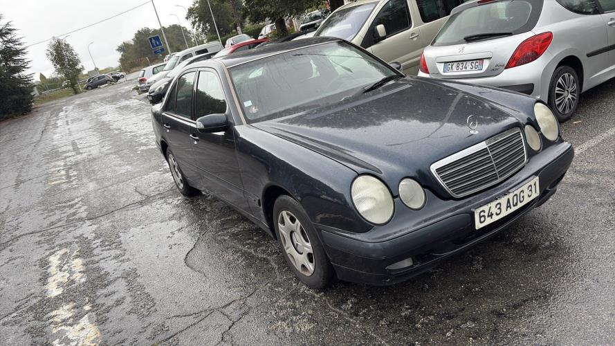 Image Calculateur - MERCEDES CLASSE E 210