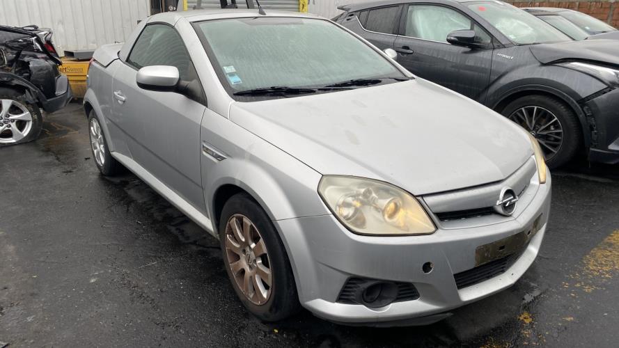 Image Capot - OPEL TIGRA 2