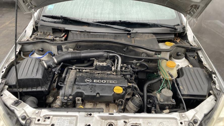 Image Capot - OPEL TIGRA 2