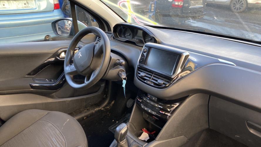 Image Volant - PEUGEOT 208 1
