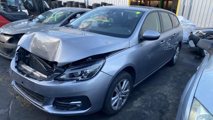 Image Vitre avant gauche - PEUGEOT 308 2 SW