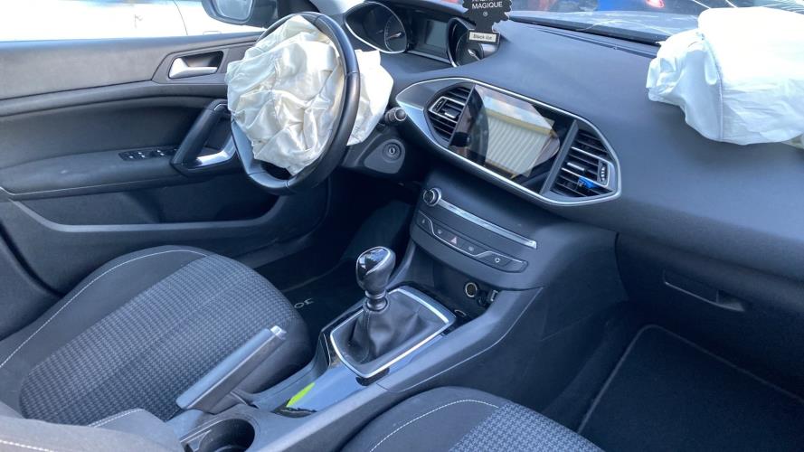 Image Vitre avant gauche - PEUGEOT 308 2 SW