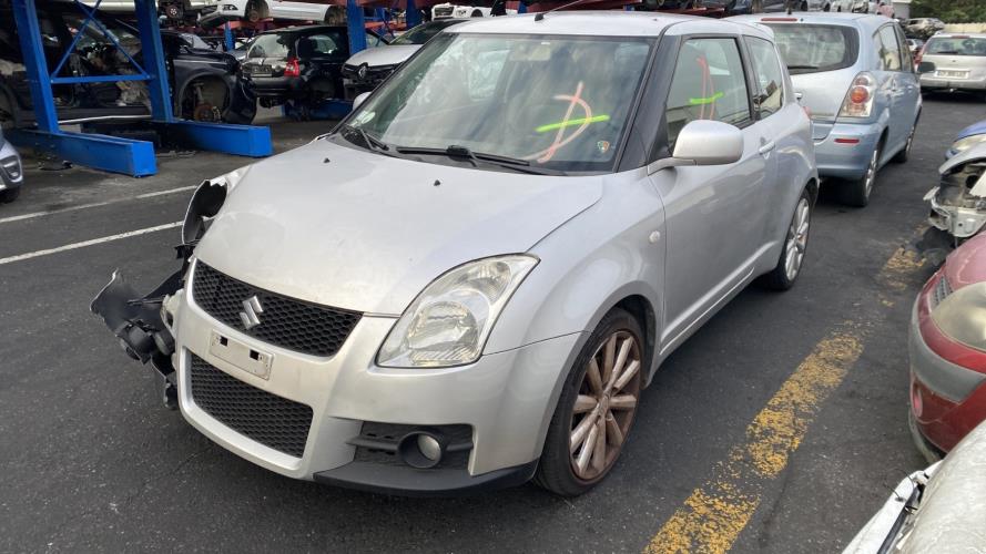 Image Porte avant gauche - SUZUKI SWIFT 3
