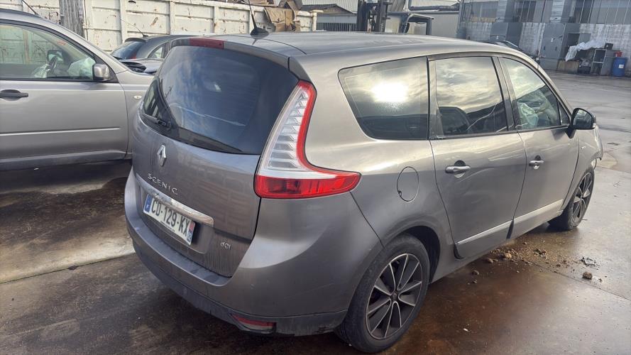 Image Porte avant gauche - RENAULT GRAND SCENIC 3