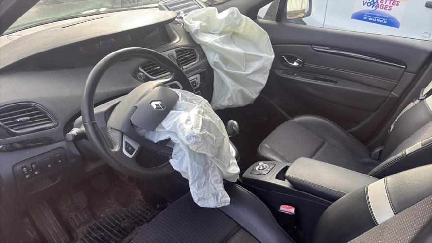 Image Porte avant gauche - RENAULT GRAND SCENIC 3
