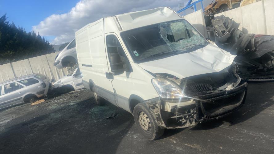 Image Custode avant droit (porte) - IVECO DAILY 4