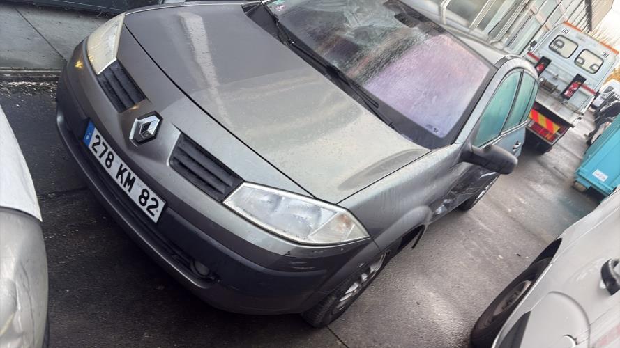 Image Pare choc avant - RENAULT MEGANE 2