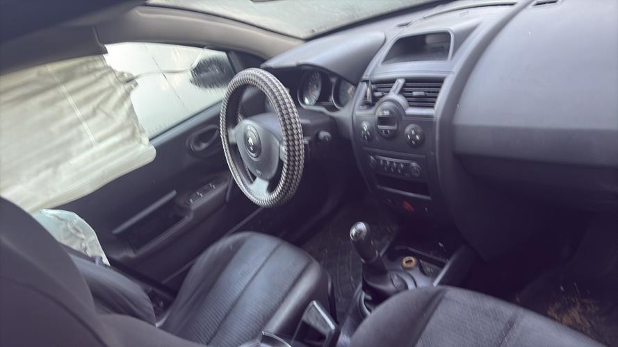 Image Pare choc avant - RENAULT MEGANE 2