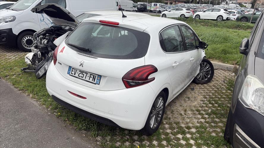 Image Moteur - PEUGEOT 208 1