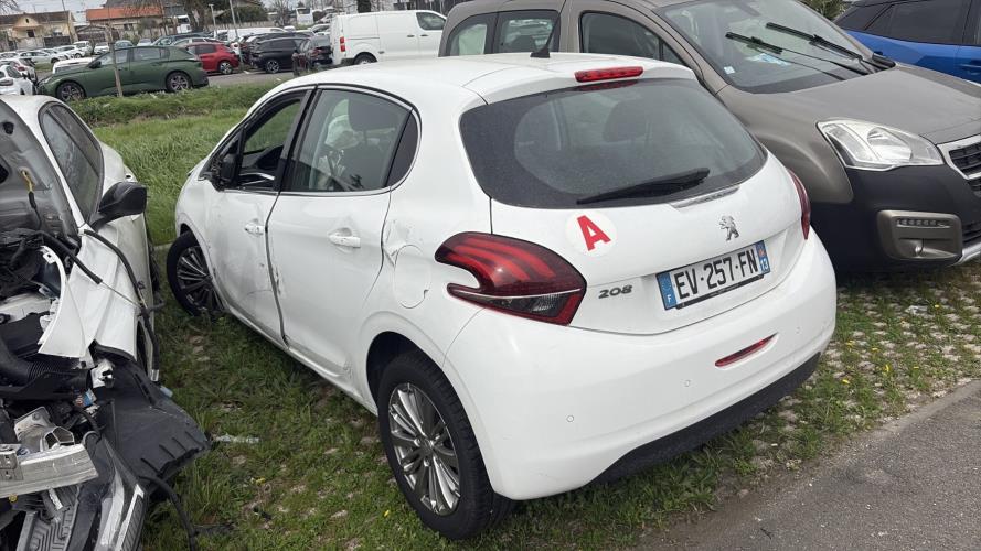 Image Moteur - PEUGEOT 208 1