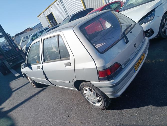 Image Pare choc avant - RENAULT CLIO 1