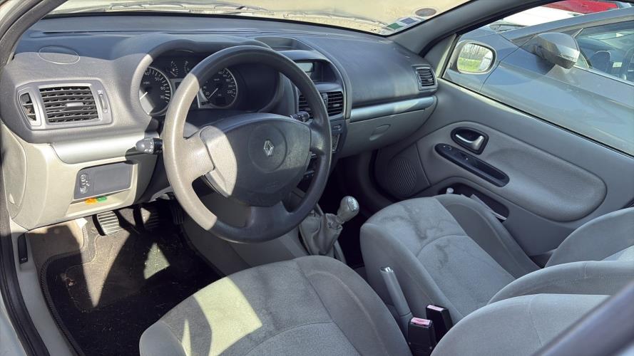 Image Trappe d'essence - RENAULT CLIO 2