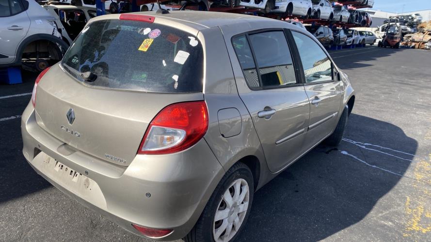 Image Anti brouillard gauche (feux) - RENAULT CLIO 3