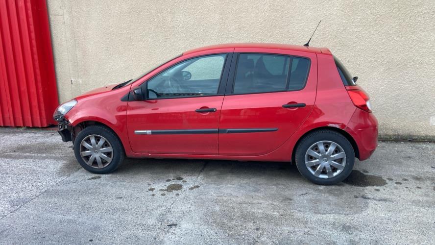 Image Eclairage de plafonnier - RENAULT CLIO 3