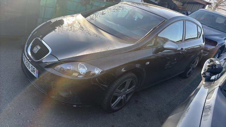 Image Pare choc avant - SEAT LEON 2