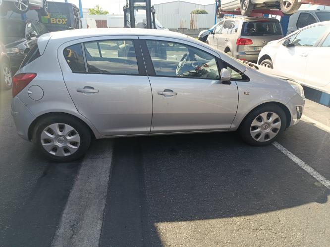 Image Train arriere complet - OPEL CORSA D