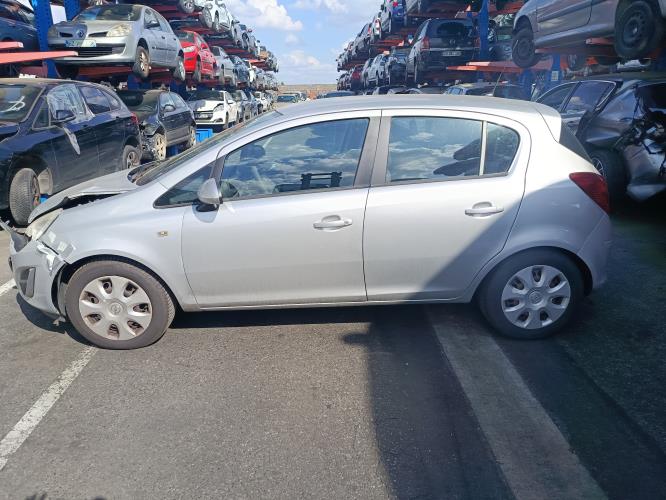 Image Train arriere complet - OPEL CORSA D