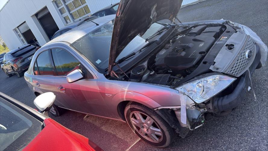 Image Feu arriere principal gauche (feux) - FORD MONDEO 2