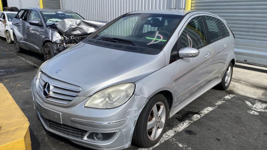 Image Capot - MERCEDES CLASSE B 245