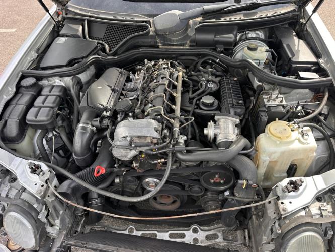 Image Pare choc arriere - MERCEDES CLASSE E 210