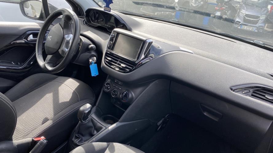 Image Pare choc avant - PEUGEOT 208 1