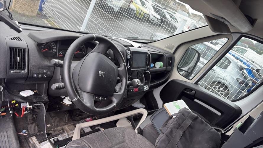 Image Siege avant droit (banquette double) - PEUGEOT BOXER 3