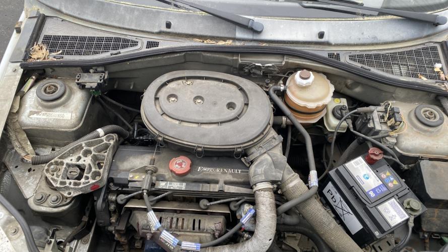 Image Pare choc avant - RENAULT CLIO 1