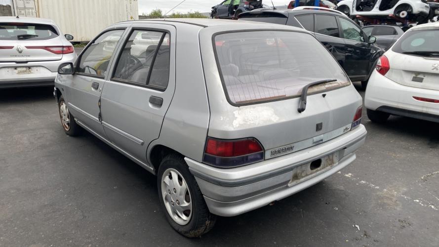 Image Pare choc avant - RENAULT CLIO 1