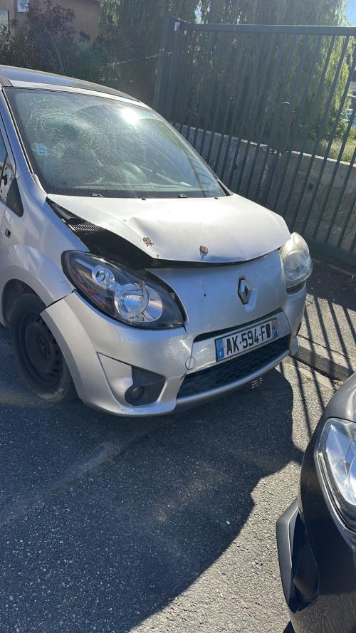 Image Pare choc arriere - RENAULT TWINGO 2