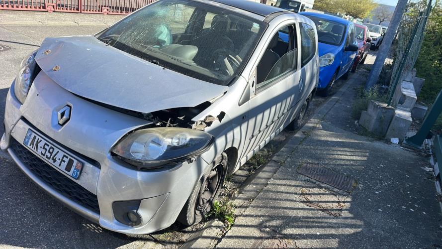 Image Pare choc arriere - RENAULT TWINGO 2