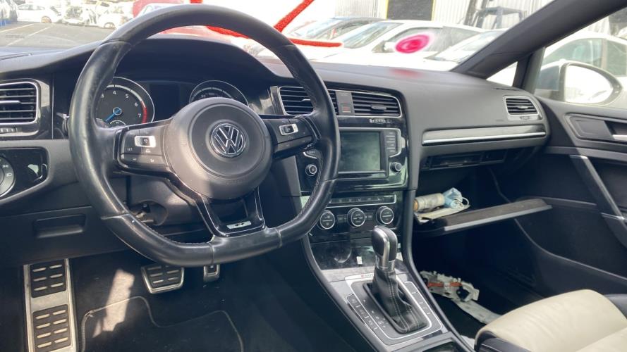 Image Etrier avant droit (freinage) - VOLKSWAGEN GOLF 7