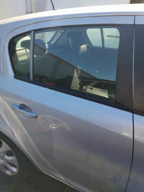 Image Train arriere complet - OPEL CORSA D