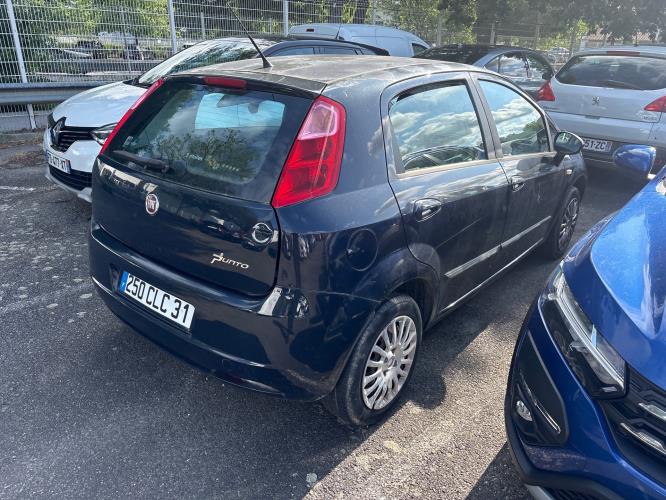 Image Pare choc avant - FIAT GRANDE PUNTO