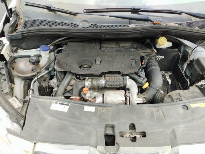 Image Eclairage de plafonnier - PEUGEOT 2008 1