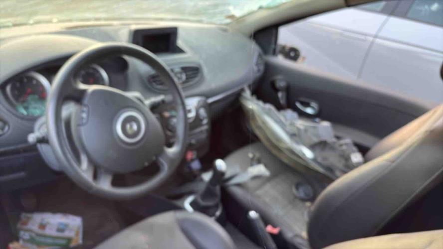 Image Feu arriere principal droit (feux) - RENAULT CLIO 3