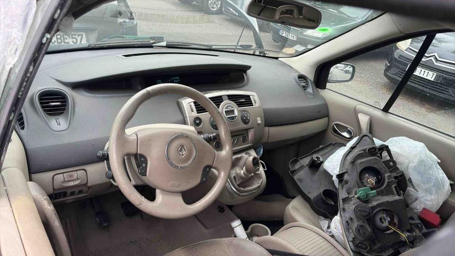 Image Renfort pare choc avant (traverse) - RENAULT GRAND SCENIC 2