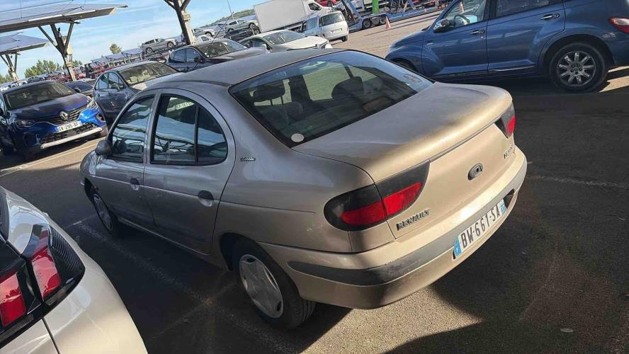 Image Bloc ABS (freins anti-blocage) - RENAULT MEGANE 1