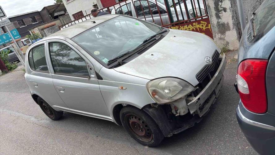 Image Feu arriere principal gauche (feux) - TOYOTA YARIS 1
