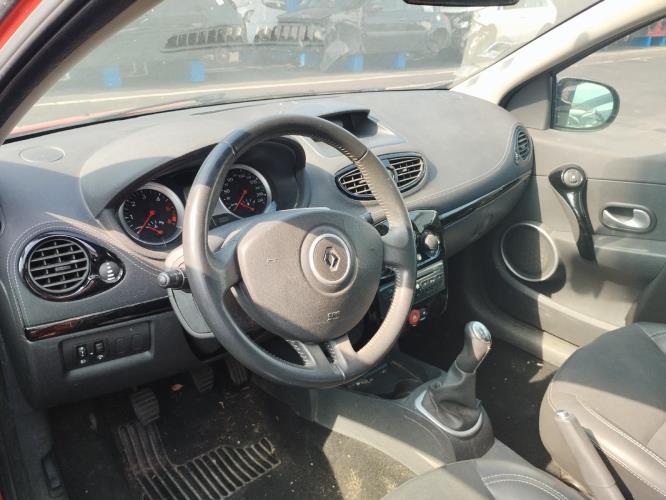 Image Eclairage de plafonnier - RENAULT CLIO 3